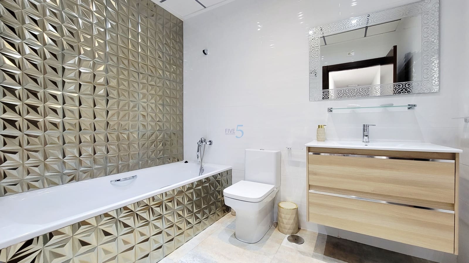 4 chambre Villa/Maison à vendre à Torre de la Horadada avec piscine garage - 595 000 € (Ref: 9700016)