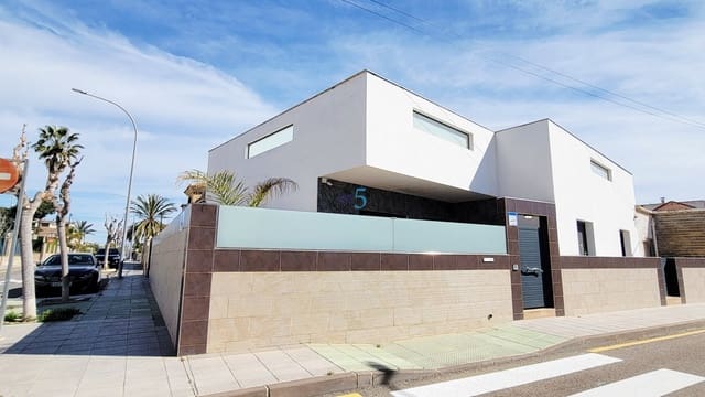 4 chambre Villa/Maison à vendre à Torre de la Horadada, Pilar de la Horadada avec piscine garage - 595 000 € (Ref: 9700016)