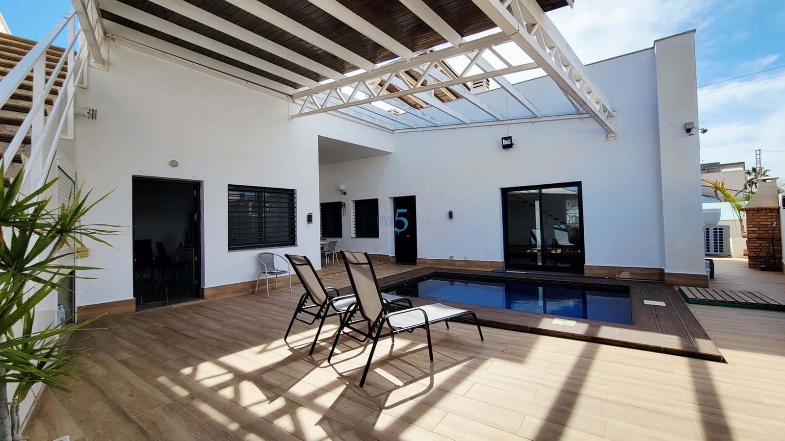 4 chambre Villa/Maison à vendre à Torre de la Horadada avec piscine garage - 595 000 € (Ref: 9700016)