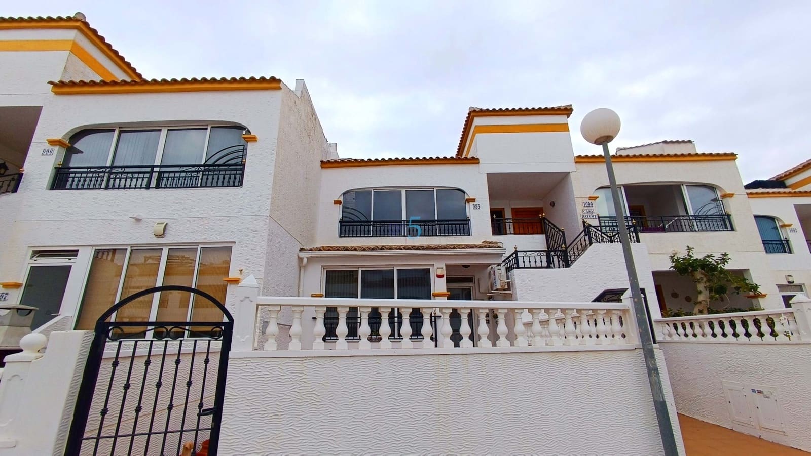 2 bedroom Apartment for sale in Vistabella with pool garage - € 119,995 (Ref: 9700110)