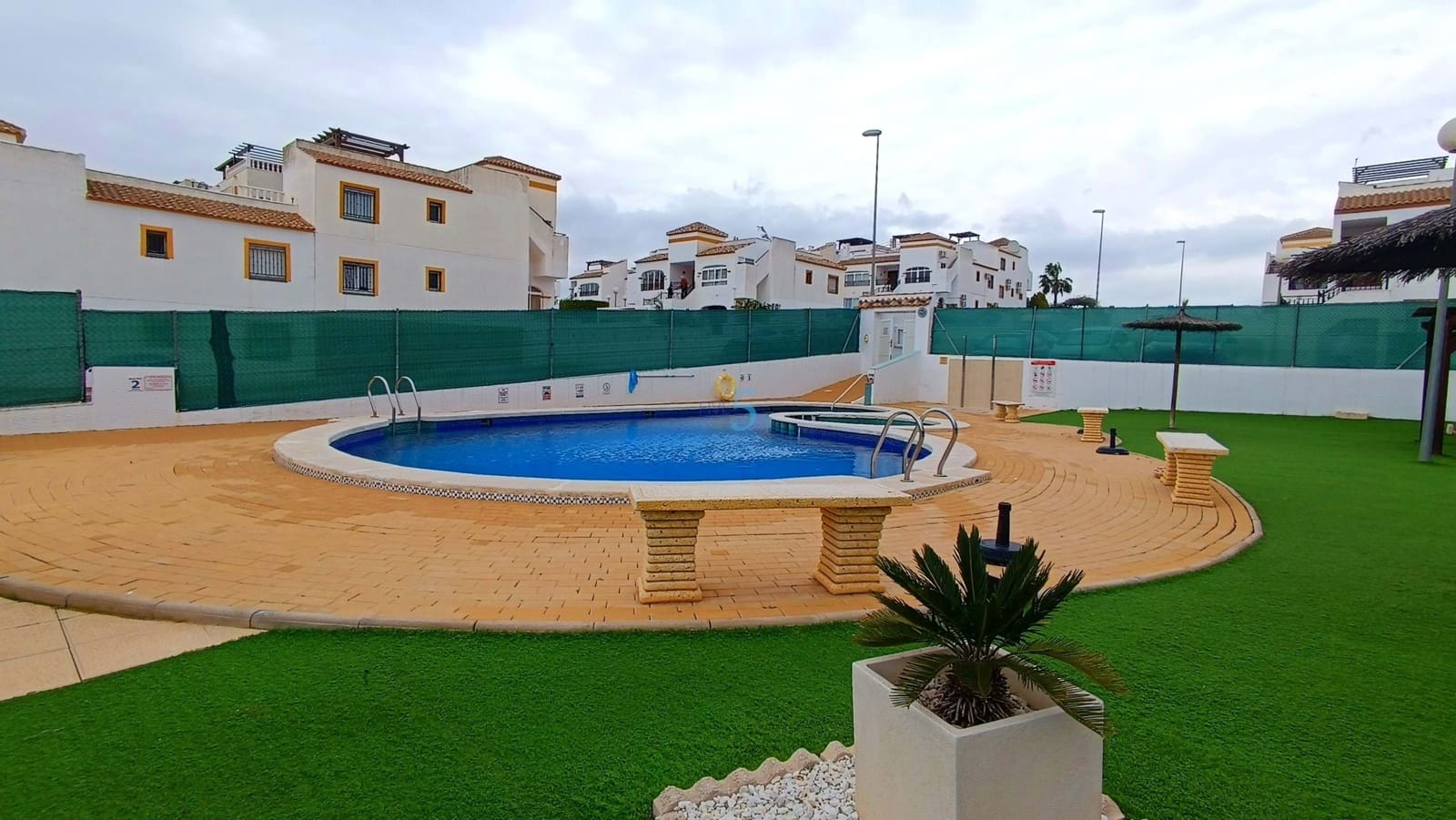 2 bedroom Apartment for sale in Vistabella with pool garage - € 119,995 (Ref: 9700110)
