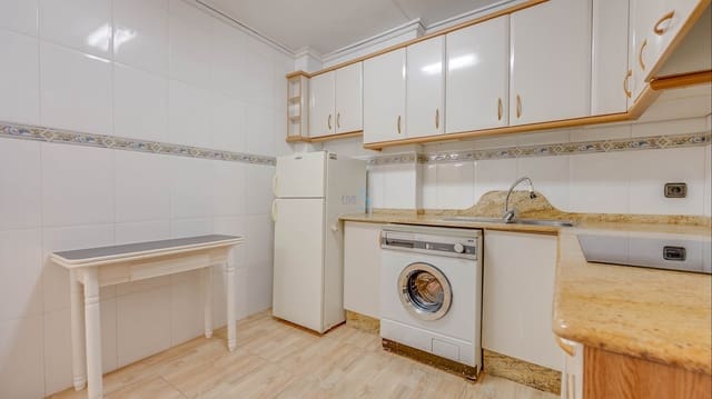 3 sovrum Lägenhet till salu i Torrevieja - 140 000 € (Ref: 9700111)