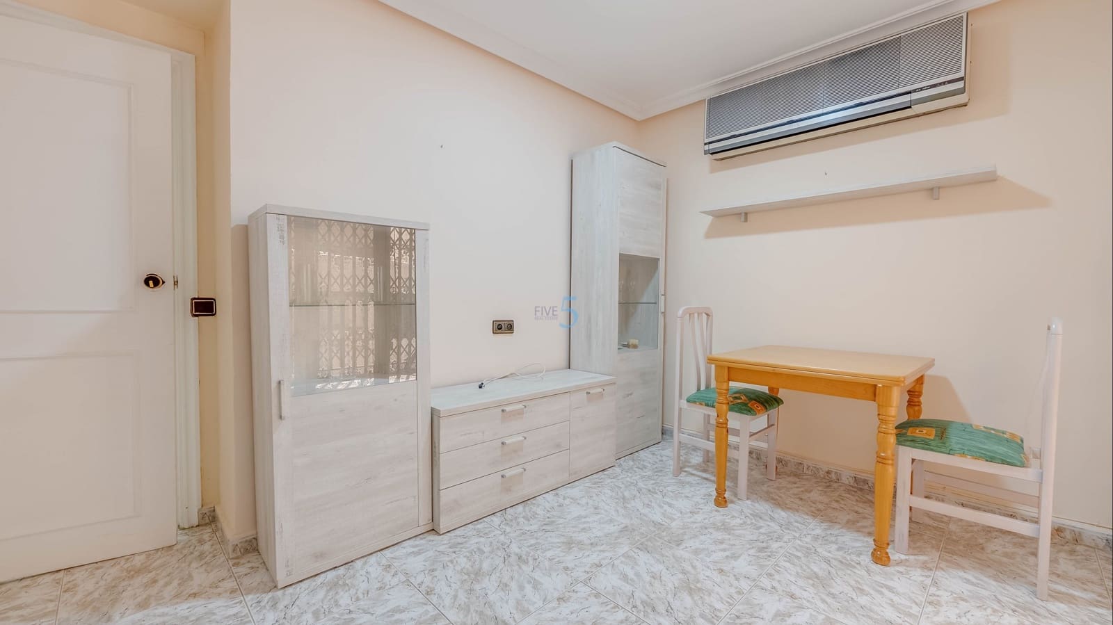 3 sovrum Lägenhet till salu i Torrevieja - 140 000 € (Ref: 9700111)