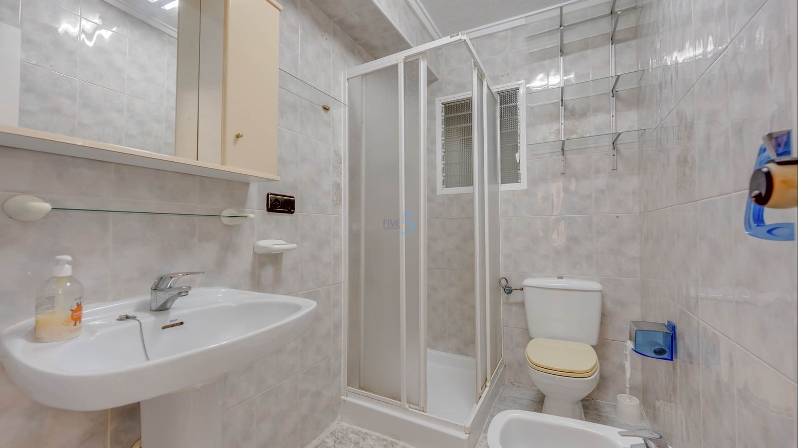 3 sovrum Lägenhet till salu i Torrevieja - 140 000 € (Ref: 9700111)
