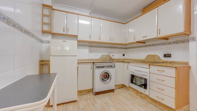 3 sovrum Lägenhet till salu i Torrevieja - 140 000 € (Ref: 9700111)