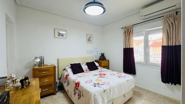 3 chambre Villa/Maison à vendre à Ciudad Quesada, Rojales avec piscine garage - 299 995 € (Ref: 9703253)