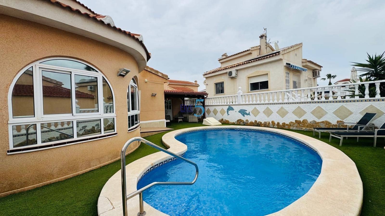 3 chambre Villa/Maison à vendre à Ciudad Quesada avec piscine garage - 299 995 € (Ref: 9703253)