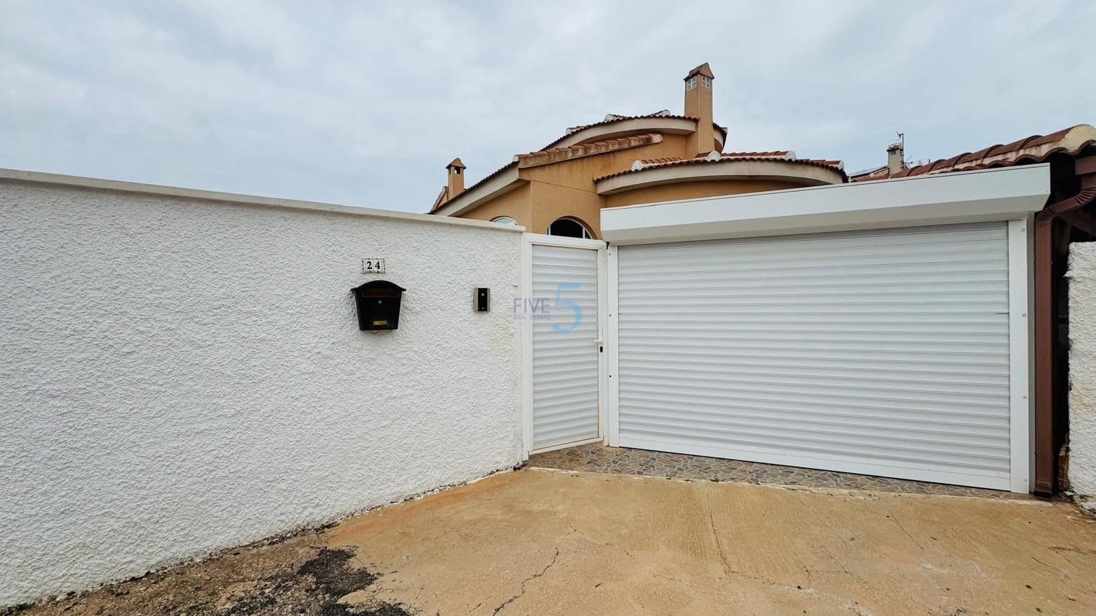 3 chambre Villa/Maison à vendre à Ciudad Quesada avec piscine garage - 299 995 € (Ref: 9703253)