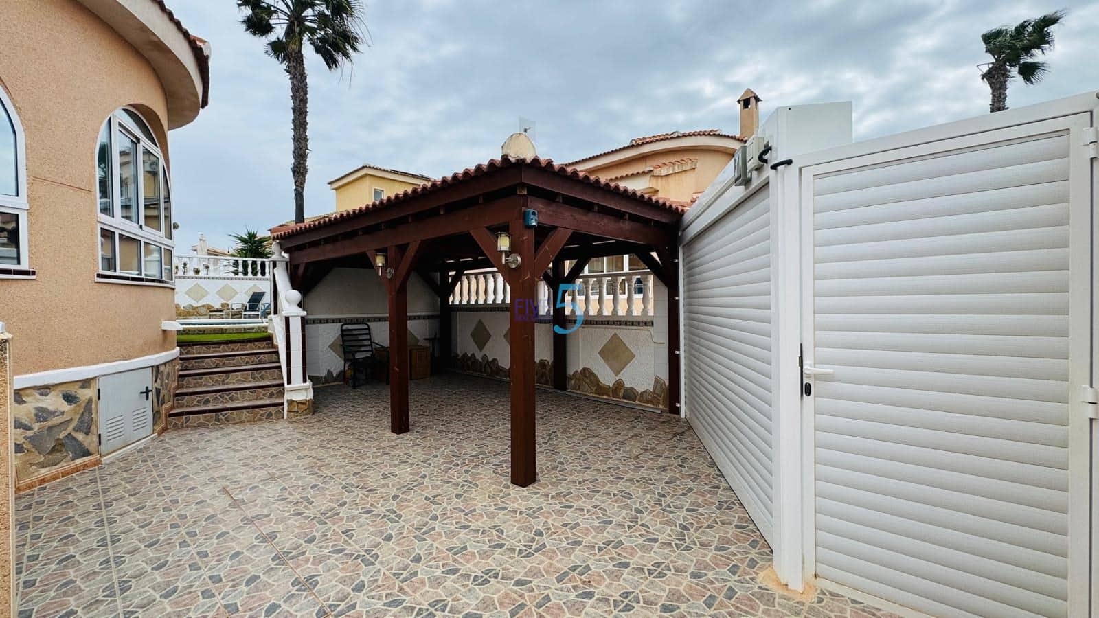 3 chambre Villa/Maison à vendre à Ciudad Quesada avec piscine garage - 299 995 € (Ref: 9703253)