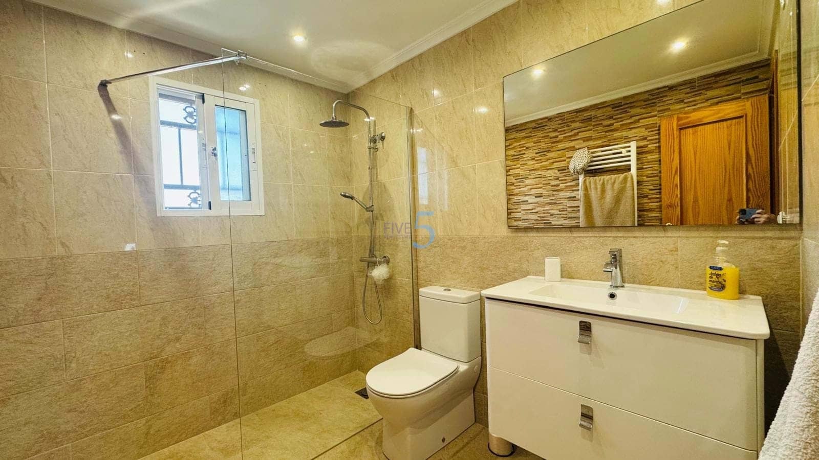 3 slaapkamer Huis te koop in Orihuela Costa met zwembad - € 290.000 (Ref: 9709447)