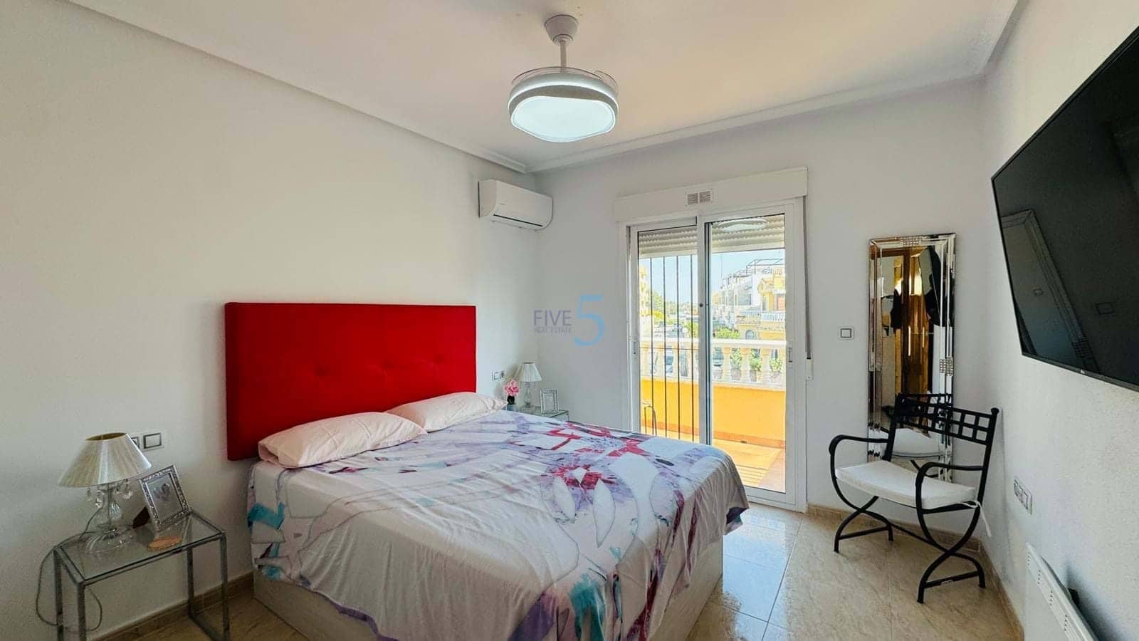 3 slaapkamer Huis te koop in Orihuela Costa met zwembad - € 290.000 (Ref: 9709447)