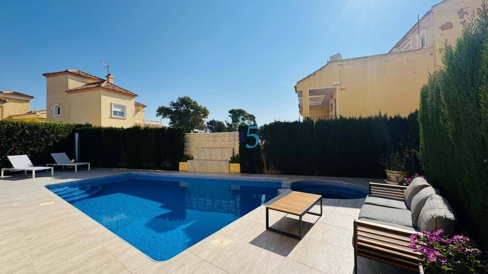 3 slaapkamer Huis te koop in Orihuela Costa met zwembad - € 290.000 (Ref: 9709447)