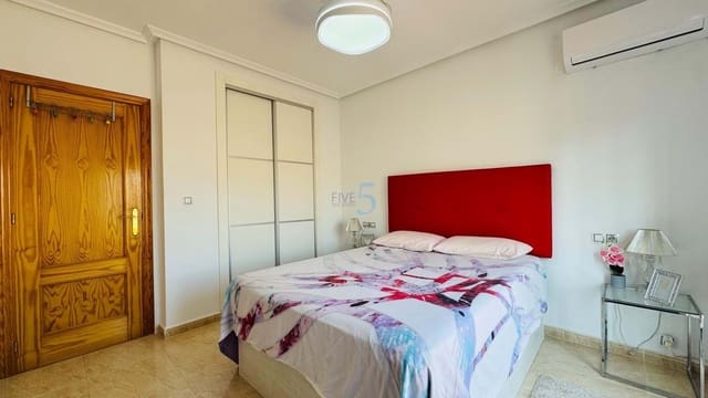 Casa de 3 habitaciones en Lomas de Cabo Roig - Los Dolses, Orihuela en venta con piscina - 290.000 € (Ref: 9709447)