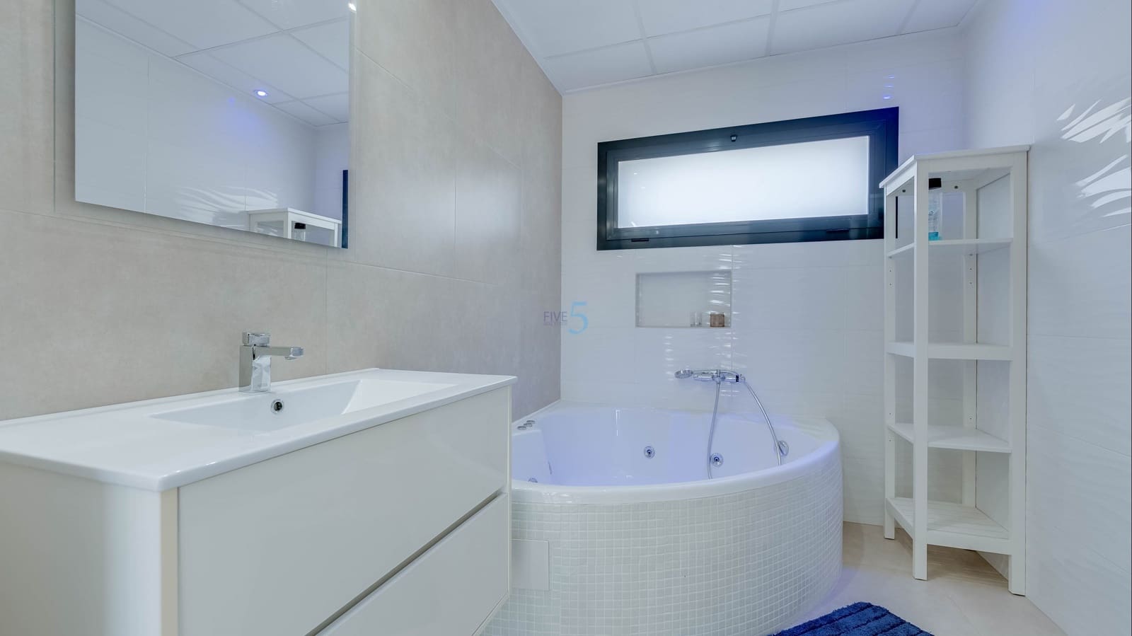 3 sypialnia Willa na sprzedaż w Benijofar z basenem garażem - 374 990 € (Ref: 9713558)