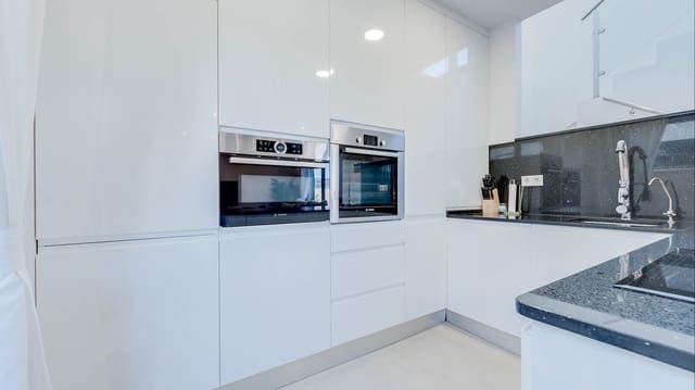 3 sypialnia Willa na sprzedaż w Benijófar z basenem garażem - 389 995 € (Ref: 9713558)
