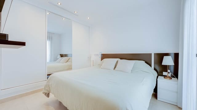 3 sypialnia Willa na sprzedaż w Benijófar z basenem garażem - 389 995 € (Ref: 9713558)