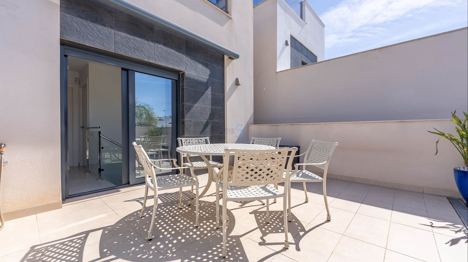 3 sypialnia Willa na sprzedaż w Benijofar z basenem garażem - 374 990 € (Ref: 9713558)