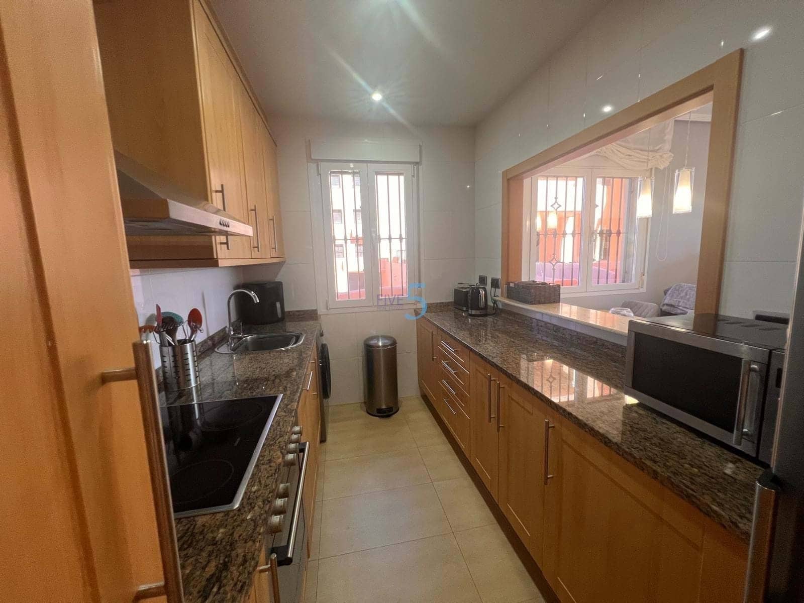 3 makuuhuone Huoneisto myytävänä paikassa Los Alcazares mukana uima-altaan 
autotalli - 265 000 € (Ref: 9713902)