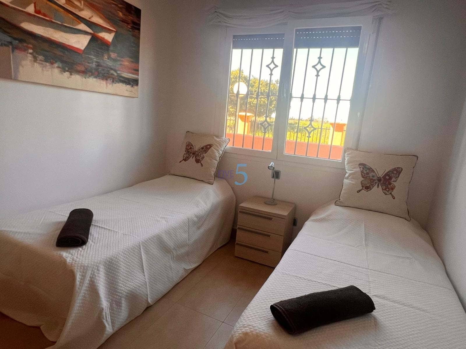 3 makuuhuone Huoneisto myytävänä paikassa Los Alcazares mukana uima-altaan 
autotalli - 265 000 € (Ref: 9713902)