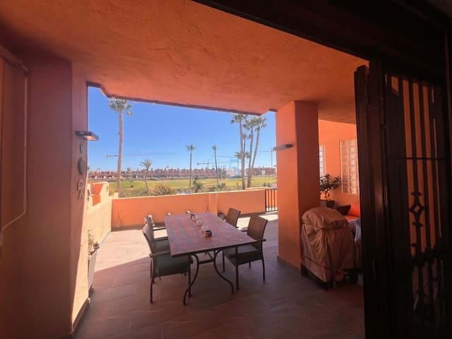 3 makuuhuone Huoneisto myytävänä paikassa Los Alcázares mukana uima-altaan 
autotalli - 265 000 € (Ref: 9713902)