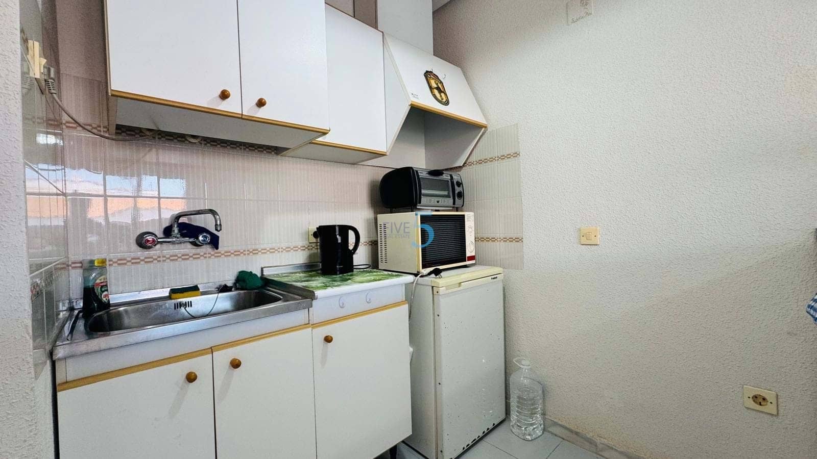 1 soverom Leilighet til salgs i Torrevieja med garasje - € 69 000 (Ref: 9714116)