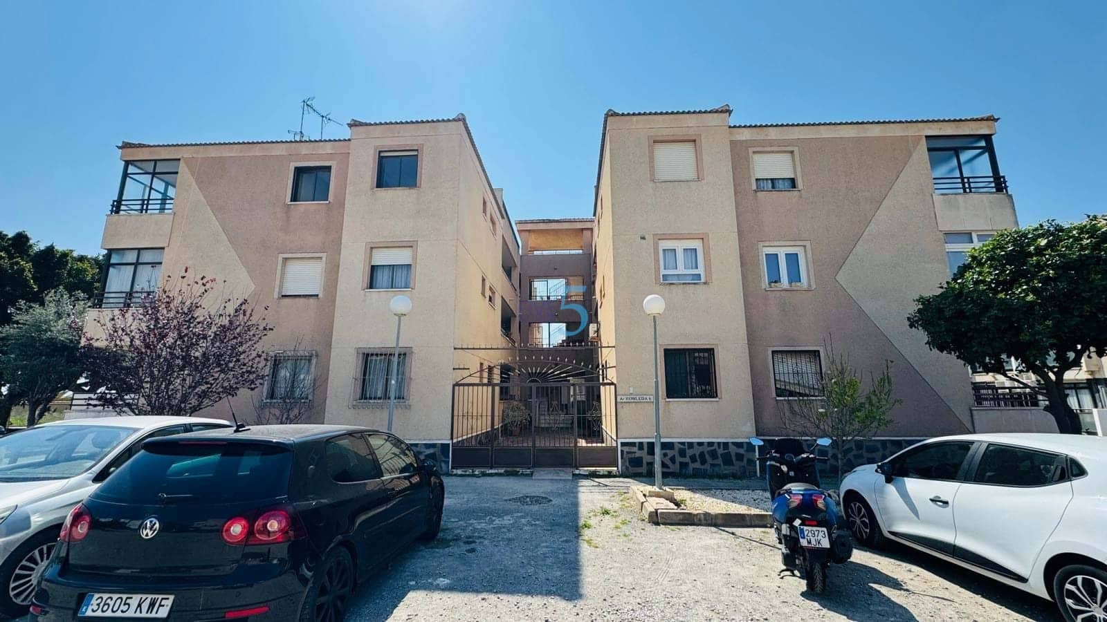 1 soverom Leilighet til salgs i Torrevieja med garasje - € 69 000 (Ref: 9714116)