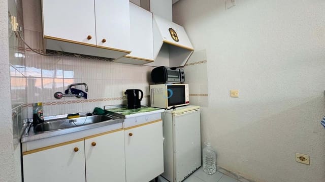 1 makuuhuone Huoneisto myytävänä paikassa Torrevieja mukana 
autotalli - 69 000 € (Ref: 9714116)