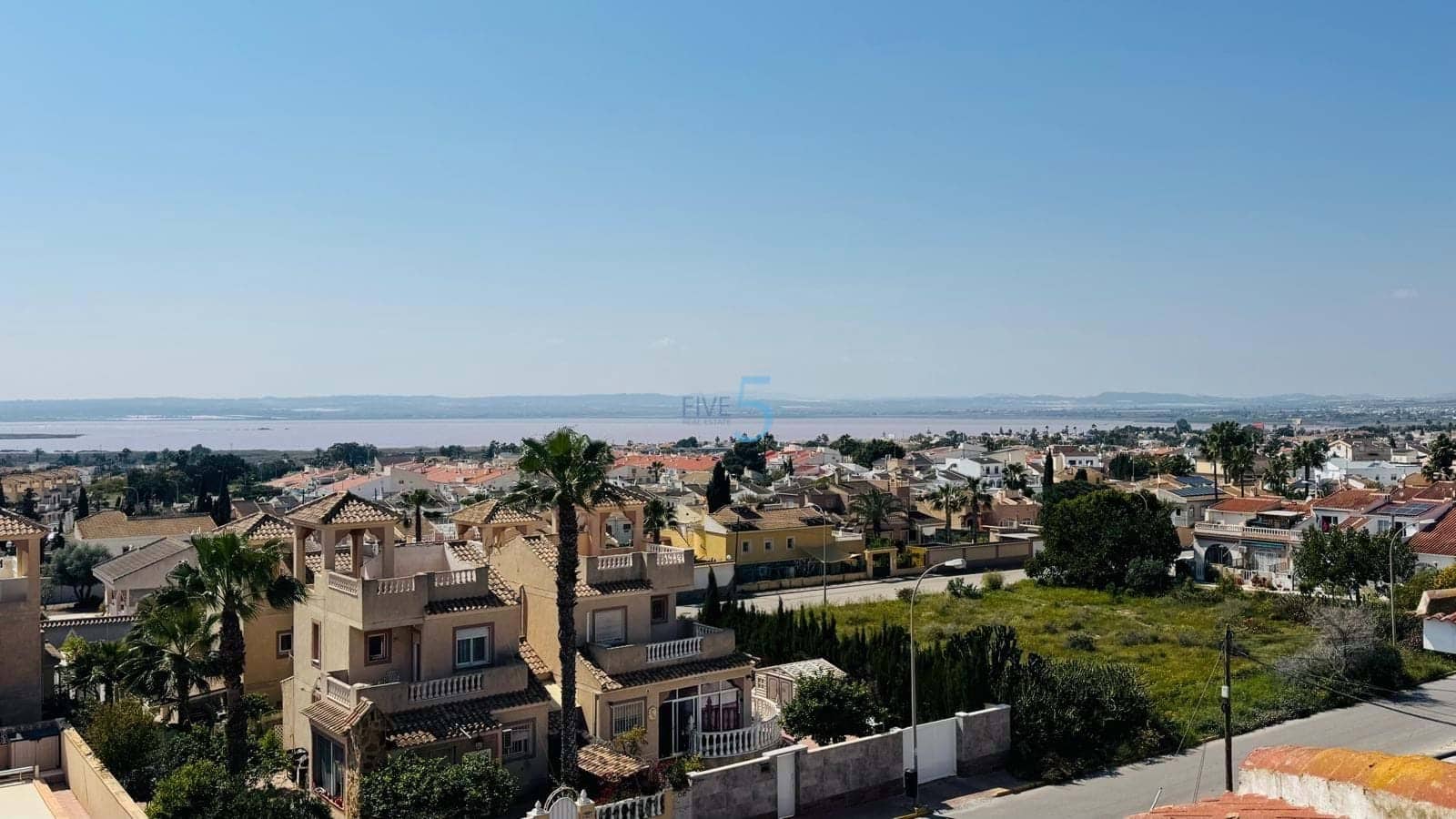 1 soverom Leilighet til salgs i Torrevieja med garasje - € 69 000 (Ref: 9714116)