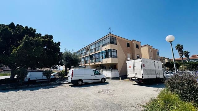 1 makuuhuone Huoneisto myytävänä paikassa Torrevieja mukana 
autotalli - 69 000 € (Ref: 9714116)