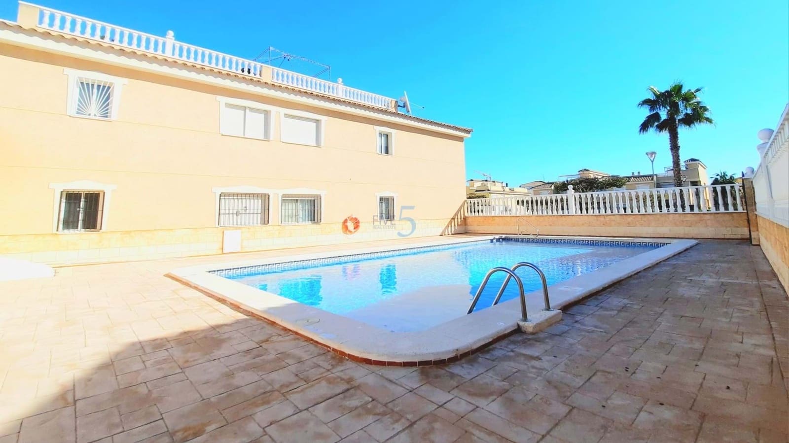 2 soverom Leilighet til salgs i Formentera del Segura med svømmebasseng - € 112 000 (Ref: 9714117)