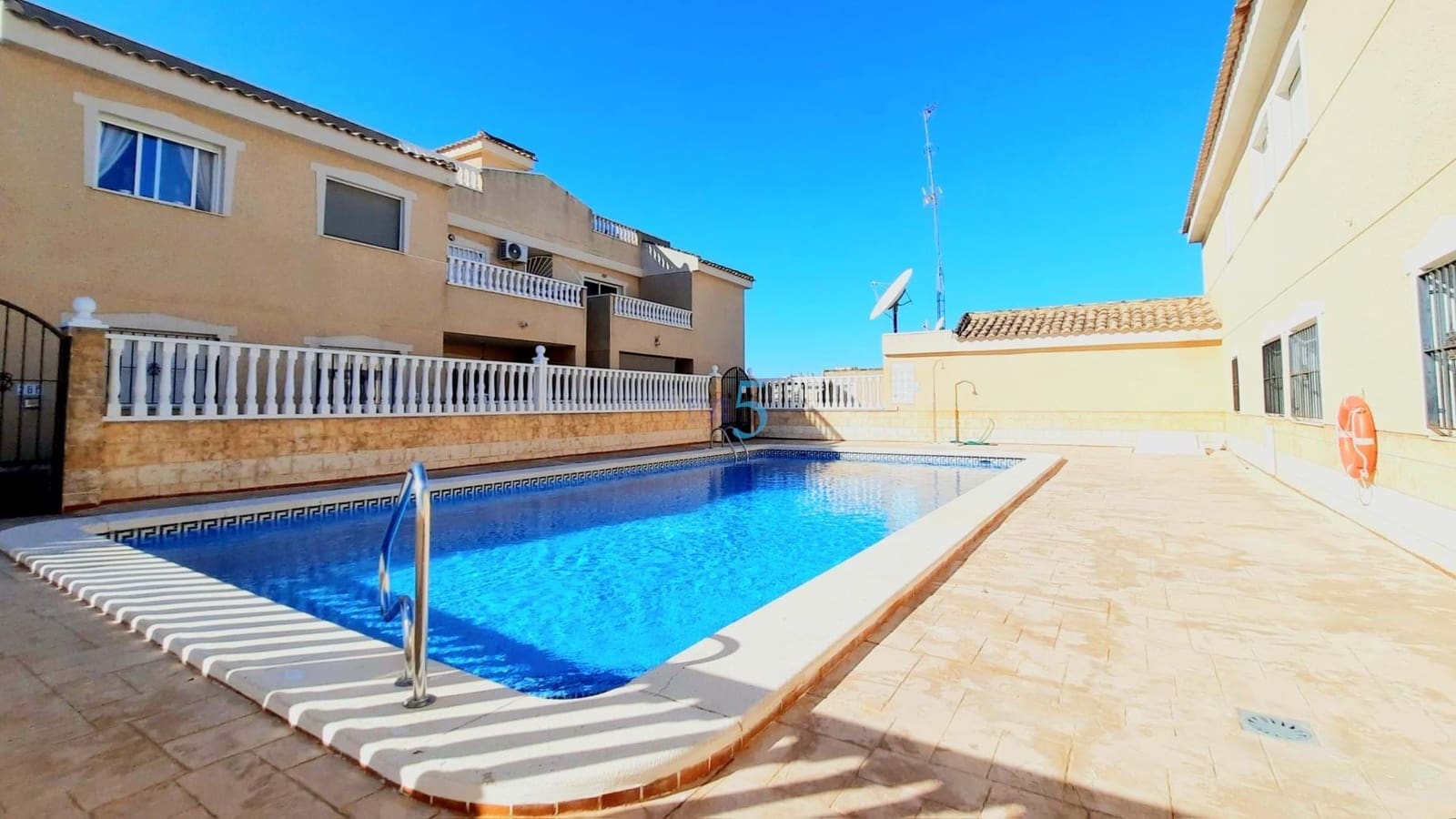 2 soverom Leilighet til salgs i Formentera del Segura med svømmebasseng - € 112 000 (Ref: 9714117)