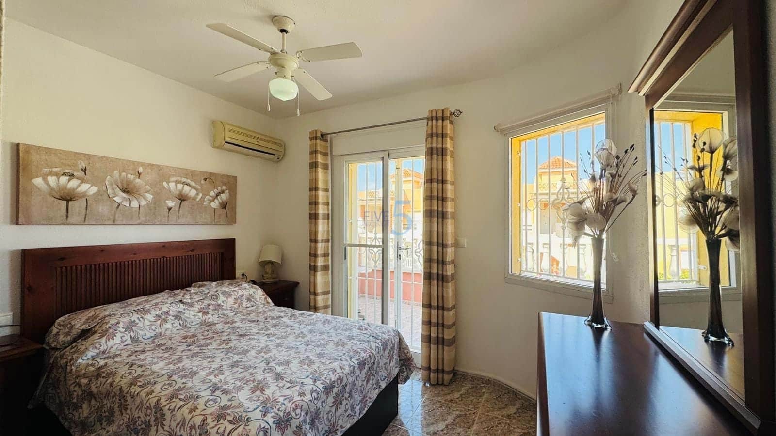 3 sypialnia Dom na sprzedaż w La Zenia z basenem - 259 000 € (Ref: 9714118)