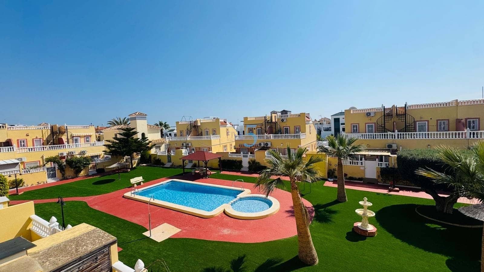 3 sypialnia Dom na sprzedaż w La Zenia z basenem - 259 000 € (Ref: 9714118)