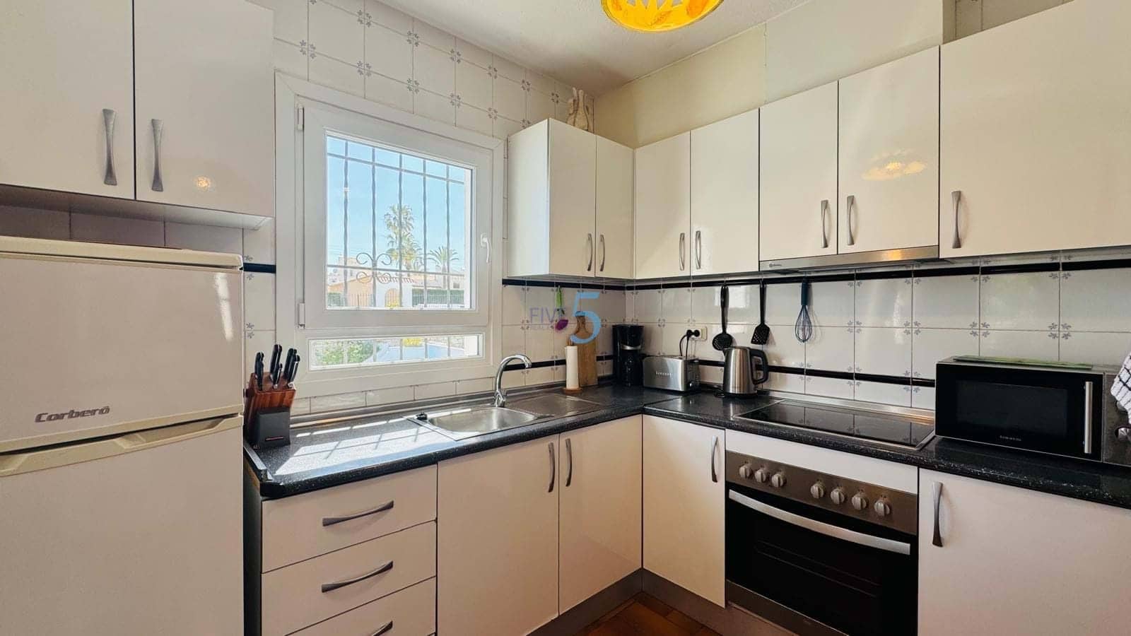 3 sypialnia Willa na sprzedaż w Villamartin z basenem - 365 000 € (Ref: 9715380)