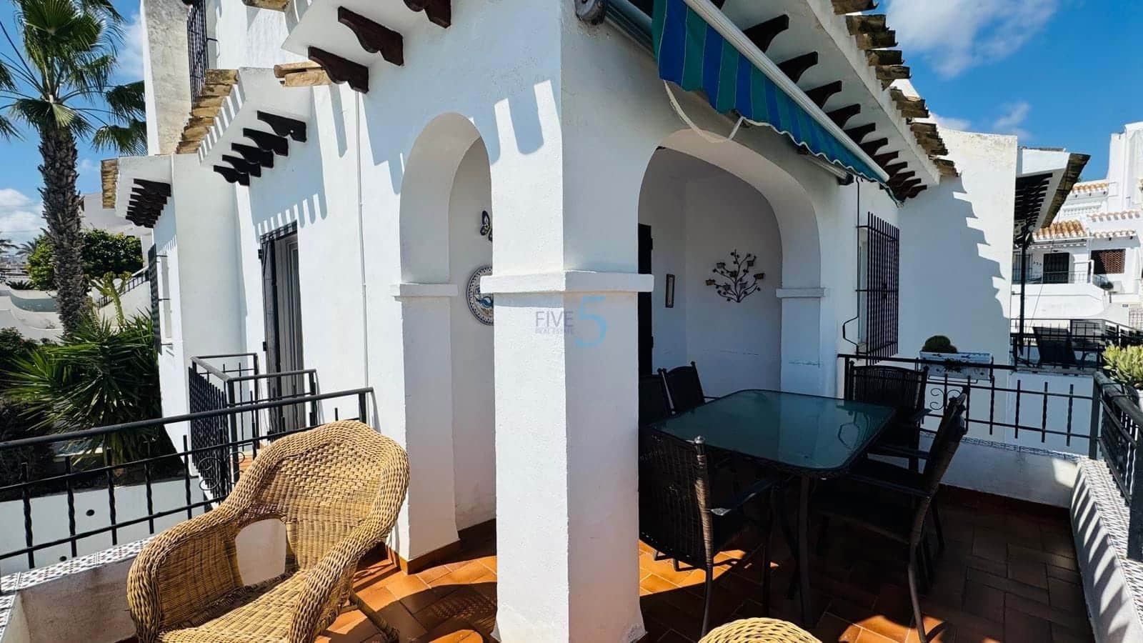 3 sypialnia Willa na sprzedaż w Villamartin z basenem - 365 000 € (Ref: 9715380)