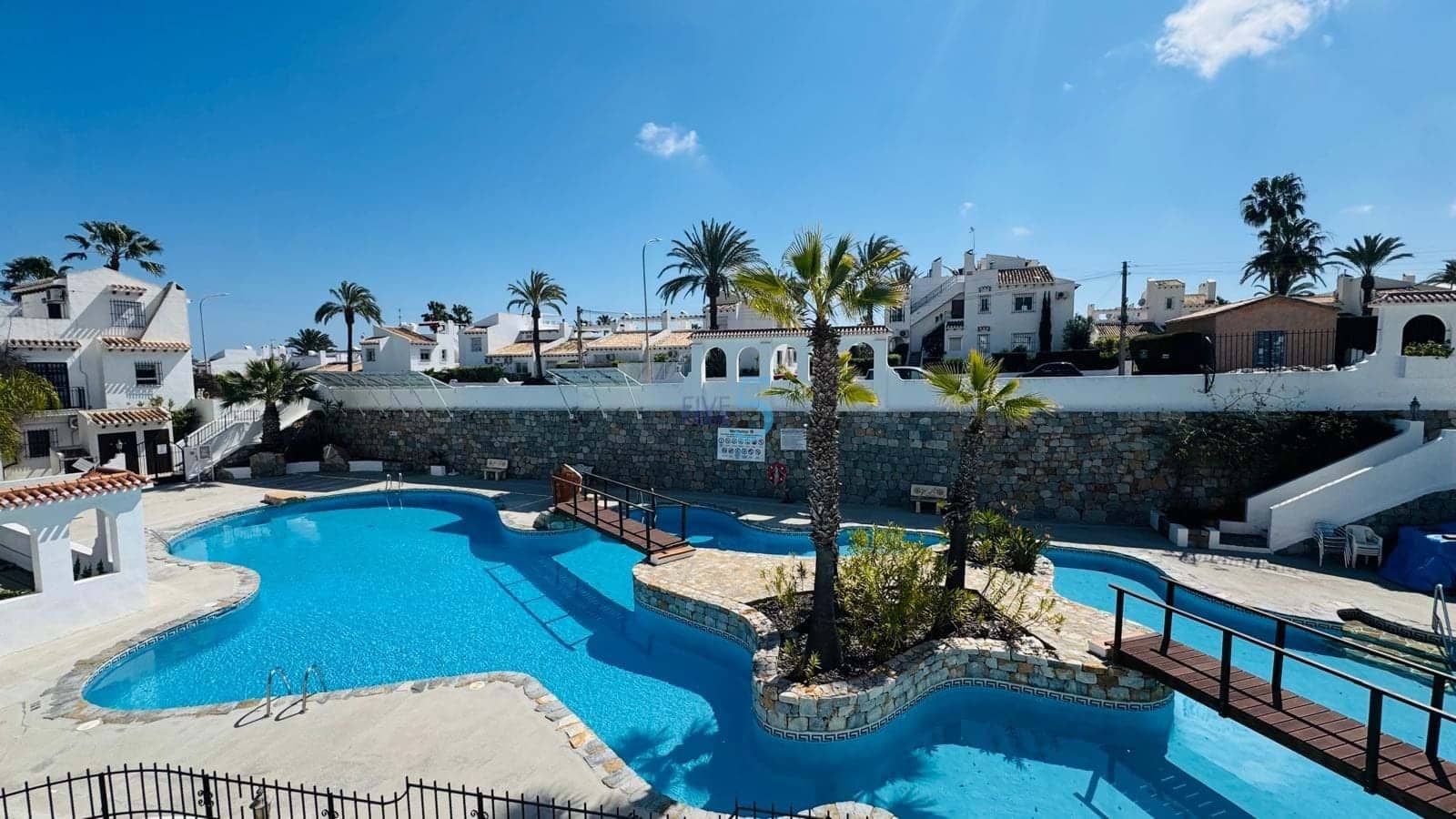 3 sypialnia Willa na sprzedaż w Villamartin z basenem - 365 000 € (Ref: 9715380)