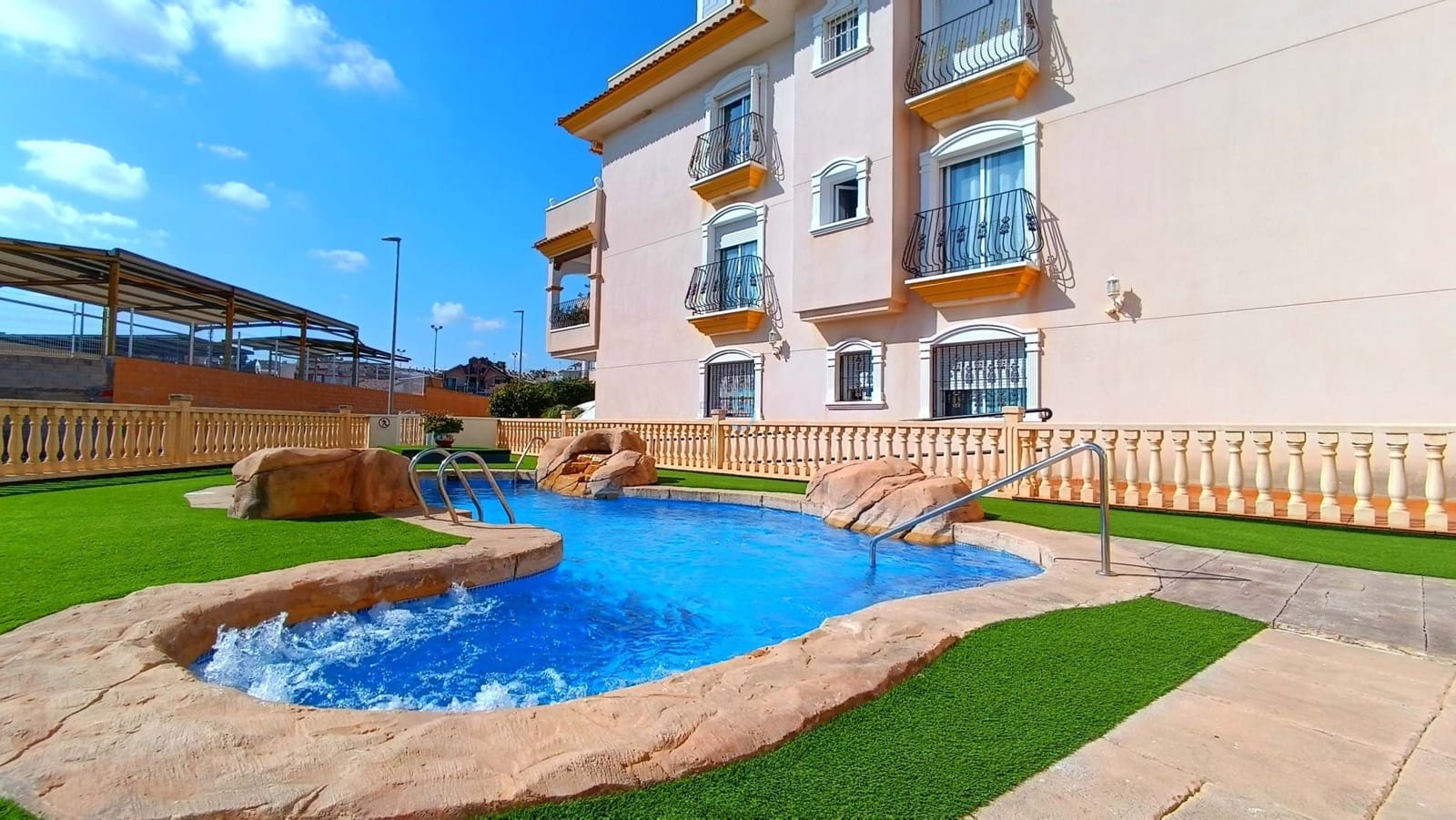 Apartamento de 4 habitaciones en San Miguel de Salinas en venta con piscina - 165.000 € (Ref: 9715711)