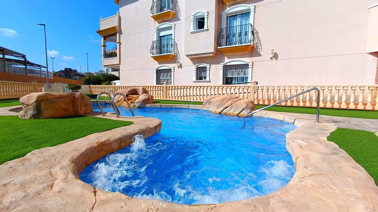 Apartamento de 4 habitaciones en San Miguel de Salinas en venta con piscina - 165.000 € (Ref: 9715711)