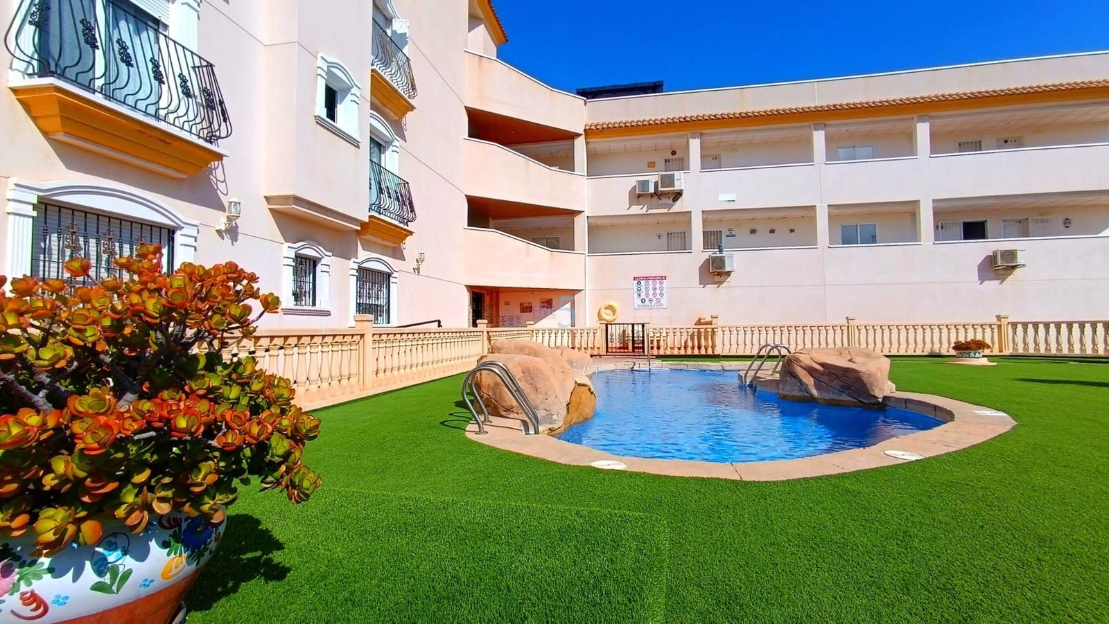 Apartamento de 4 habitaciones en San Miguel de Salinas en venta con piscina - 165.000 € (Ref: 9715711)