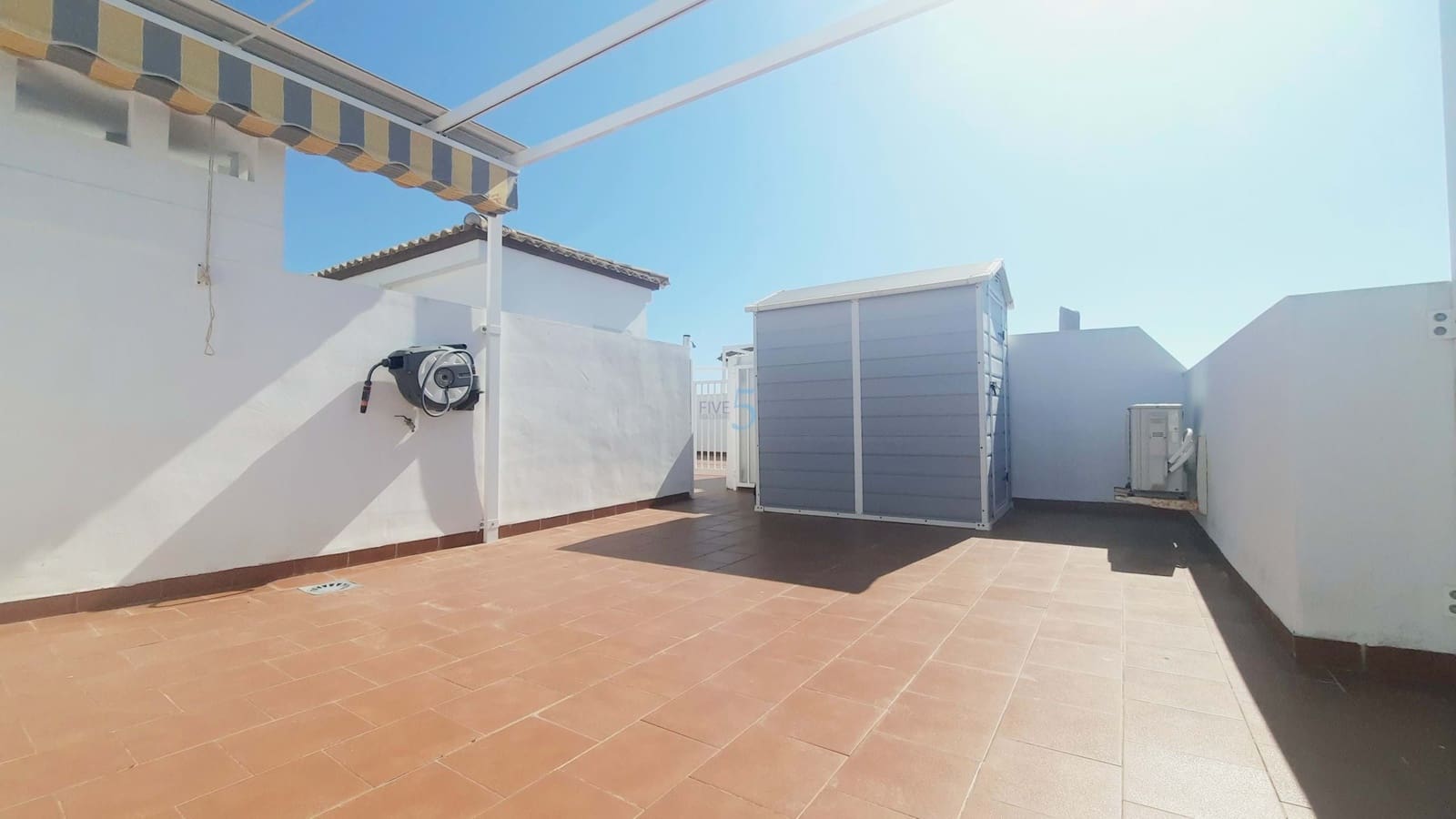 2 soverom Leilighet til salgs i Orihuela Costa med svømmebasseng garasje - € 198 000 (Ref: 9716687)