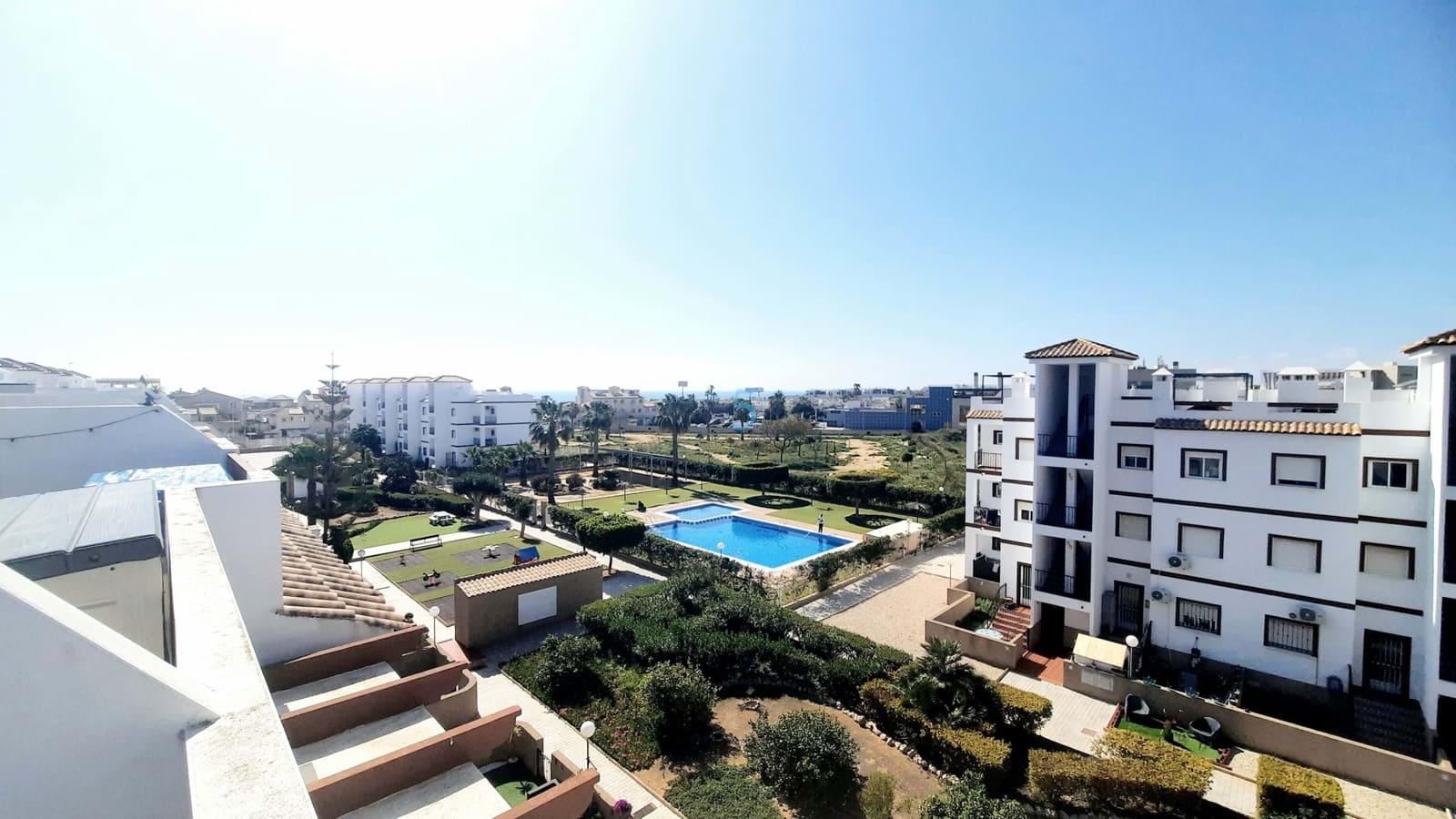 2 soverom Leilighet til salgs i Orihuela Costa med svømmebasseng garasje - € 198 000 (Ref: 9716687)