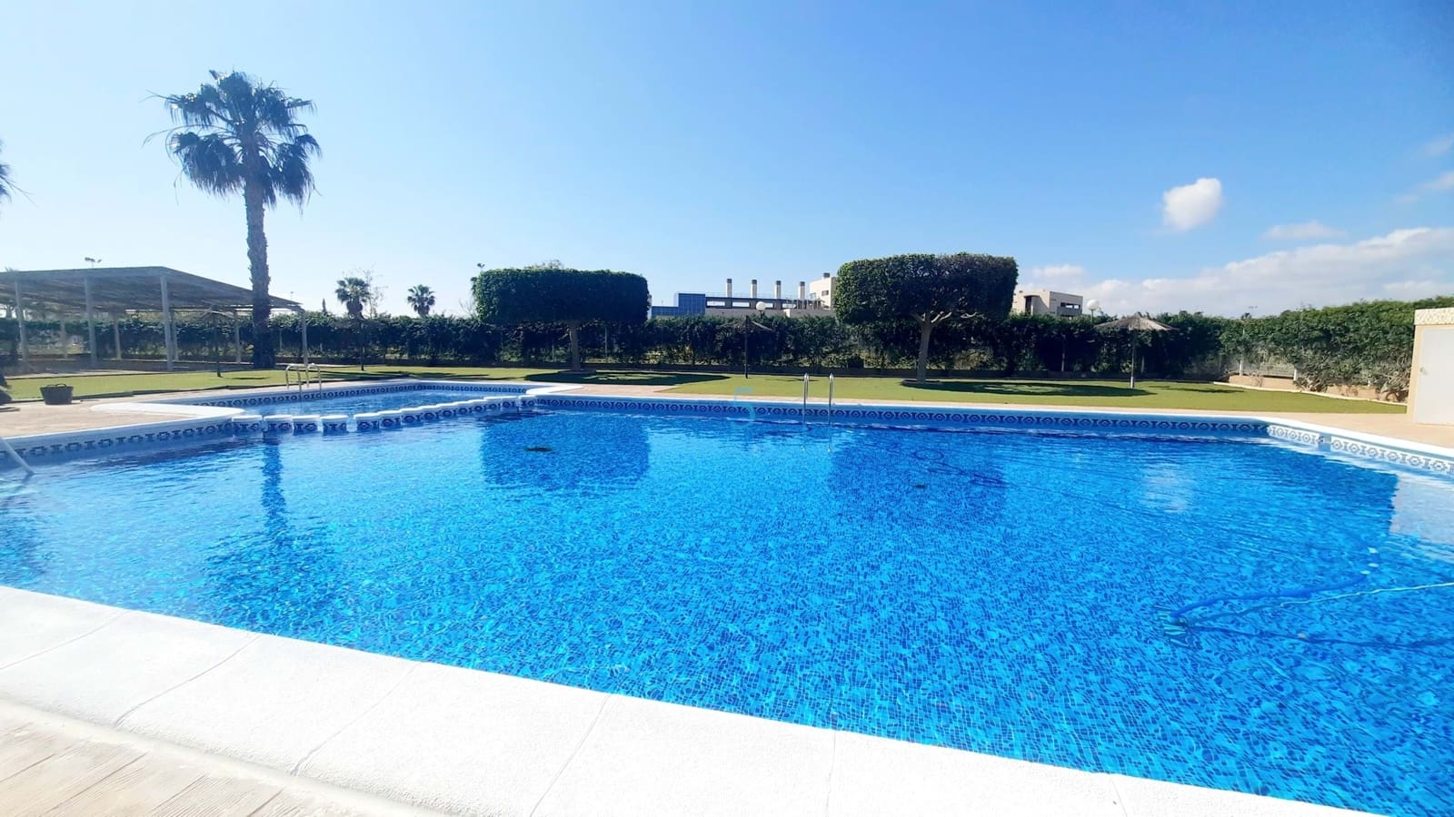 2 soverom Leilighet til salgs i Orihuela Costa med svømmebasseng garasje - € 198 000 (Ref: 9716687)