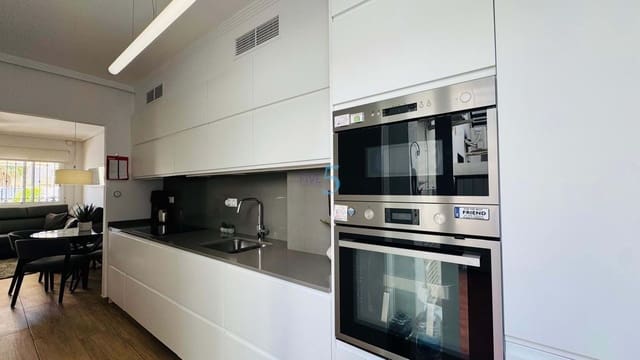 2 makuuhuone Huoneisto myytävänä paikassa Punta Prima, Orihuela mukana uima-altaan 
autotalli - 239 000 € (Ref: 9716689)