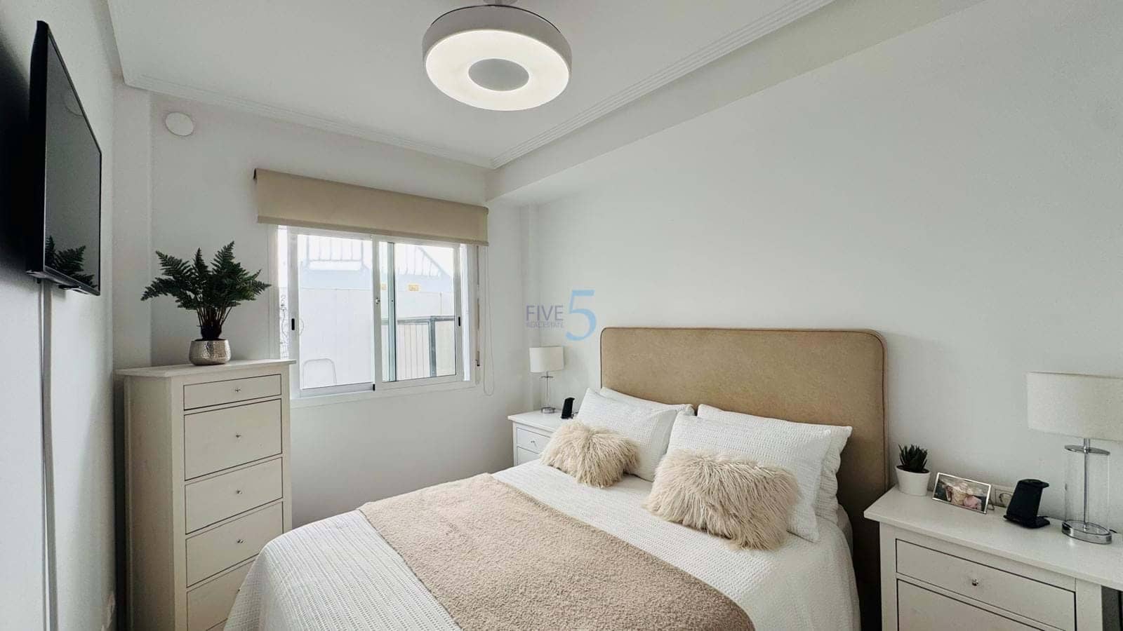 2 makuuhuone Huoneisto myytävänä paikassa Orihuela Costa mukana uima-altaan 
autotalli - 239 000 € (Ref: 9716689)