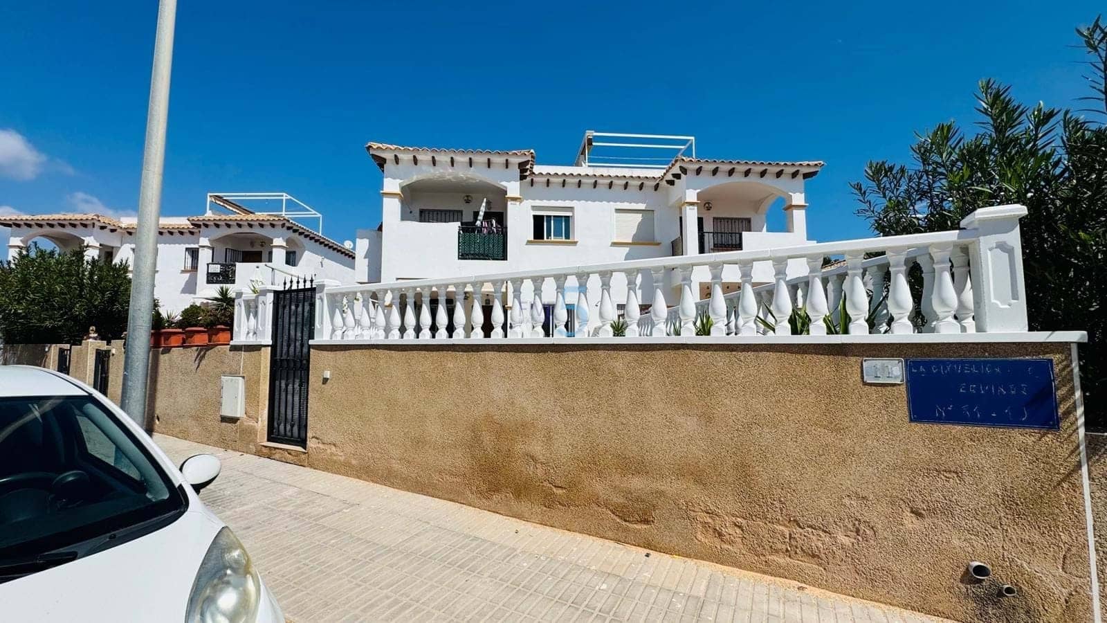 2 makuuhuone Huoneisto myytävänä paikassa Orihuela Costa mukana uima-altaan 
autotalli - 239 000 € (Ref: 9716689)