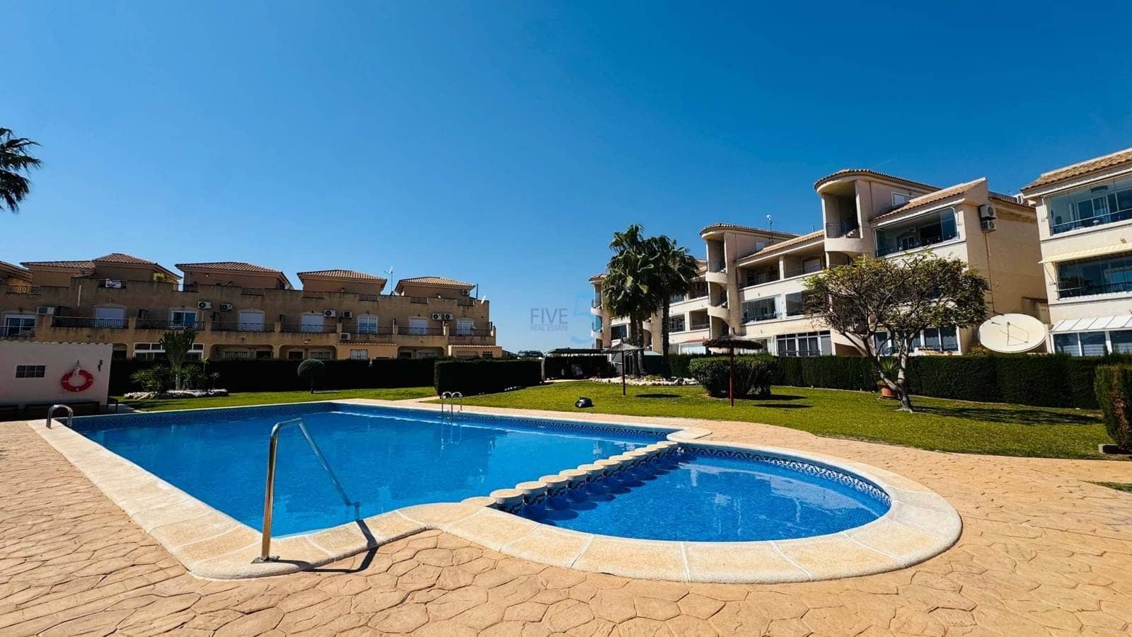 2 sovrum Lägenhet till salu i Los Altos med pool garage - 159 000 € (Ref: 9719331)