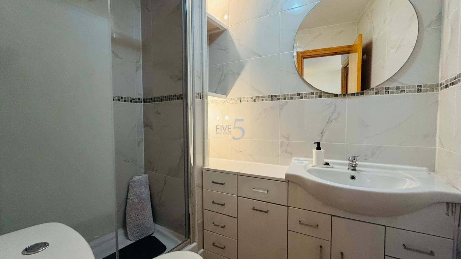 1 Zimmer Apartment zu verkaufen in Torrevieja - 99.000 € (Ref: 9719332)
