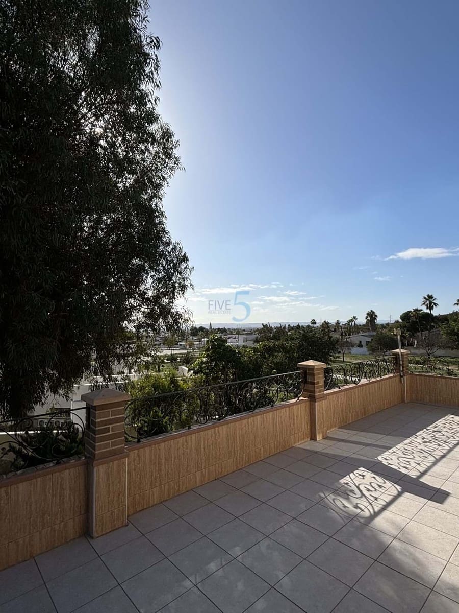 5 sovrum Villa till salu i Ciudad Quesada med pool garage - 630 000 € (Ref: 9720344)