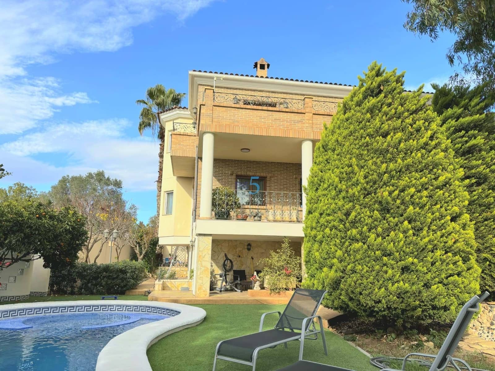 5 sovrum Villa till salu i Ciudad Quesada med pool garage - 630 000 € (Ref: 9720344)