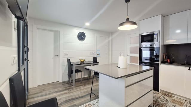 2 sovrum Bungalow till salu i Torre de la Horadada, Pilar de la Horadada med garage - 299 000 € (Ref: 9720758)